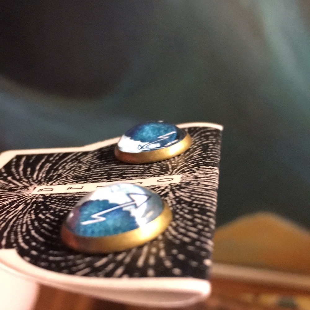 NWT Beijo Brasil Glass Dome Post Earrings Blue - Picture 3 of 4